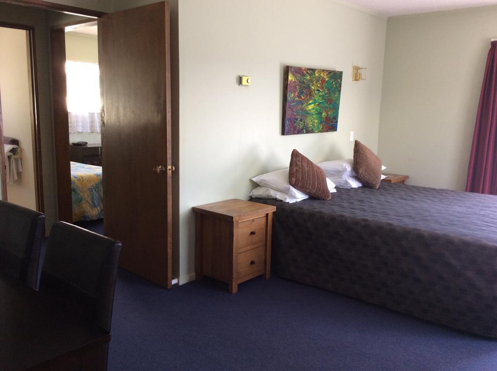 Asure Kapiti Court Motel Paraparaumu Bagian luar foto